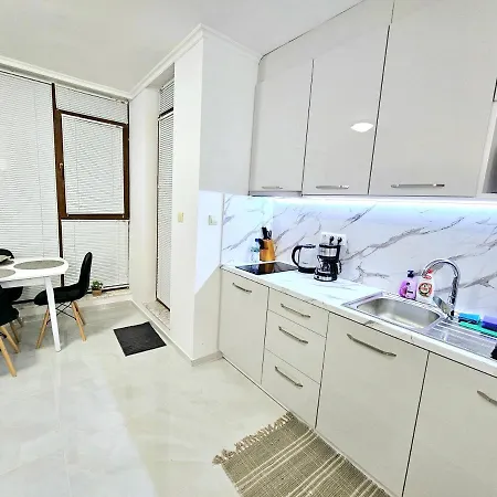 Apartament With Balcony 300m From Słoneczny Brzeg