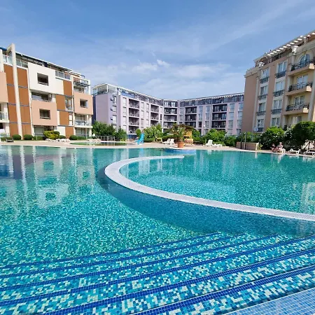Apartment With Balcony 300m From Slantschew brjag