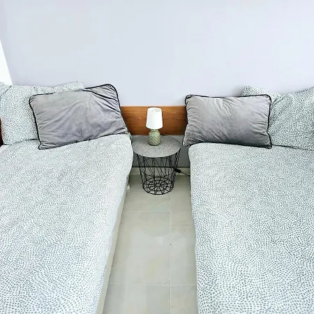 Apartment With Balcony 300m From Slantschew brjag