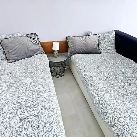 Appartamento With Balcony 300m From